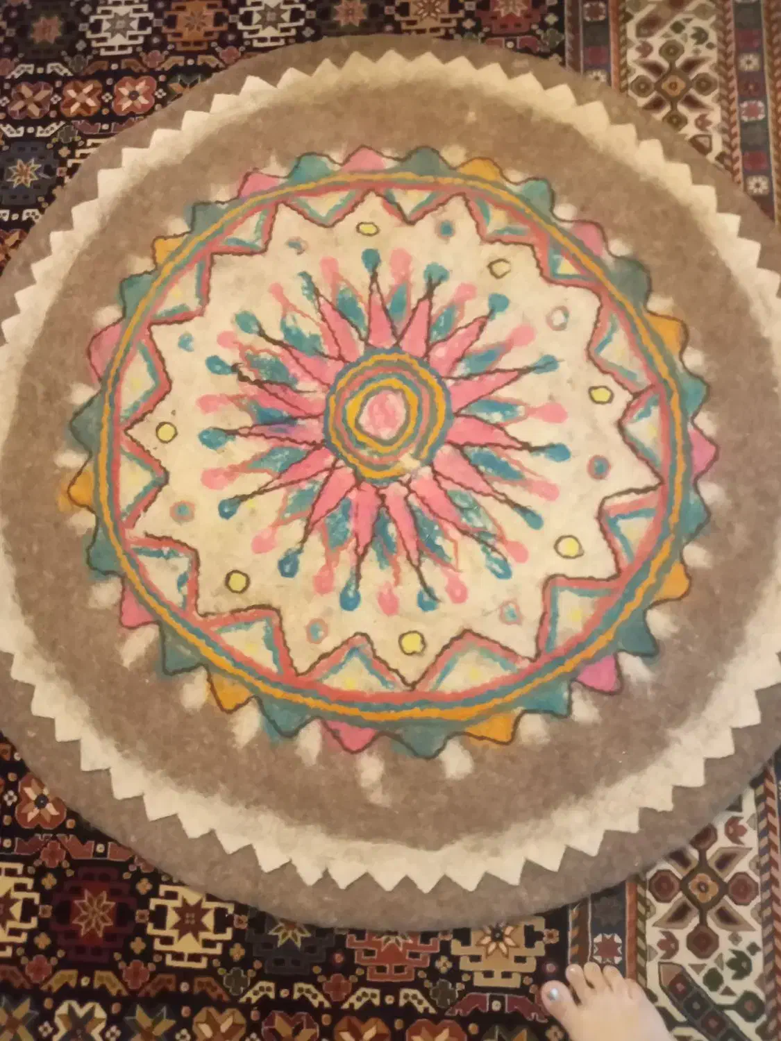 قالیچه نمدی قدیمی|گلیم، جاجیم، گبه|اصفهان, خانه اصفهان|دیوار