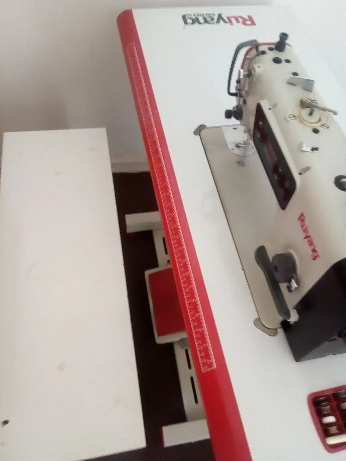 چرخ صنعتی راسته دوز و سردوز|چرخ خیاطی و ریسندگی|زنجان, |دیوار