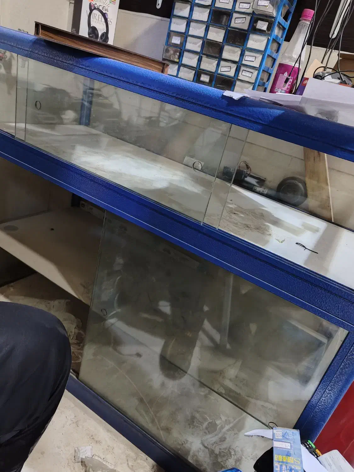 میز الومینیوم شیشه ای|بوفه، ویترین، کنسول|خمینی‌شهر, |دیوار