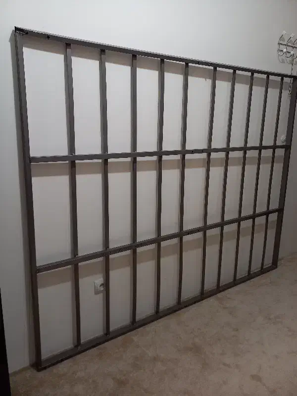 زیر تختی آلومینیومی|تخت و سرویس خواب|مشکین‌دشت, |دیوار