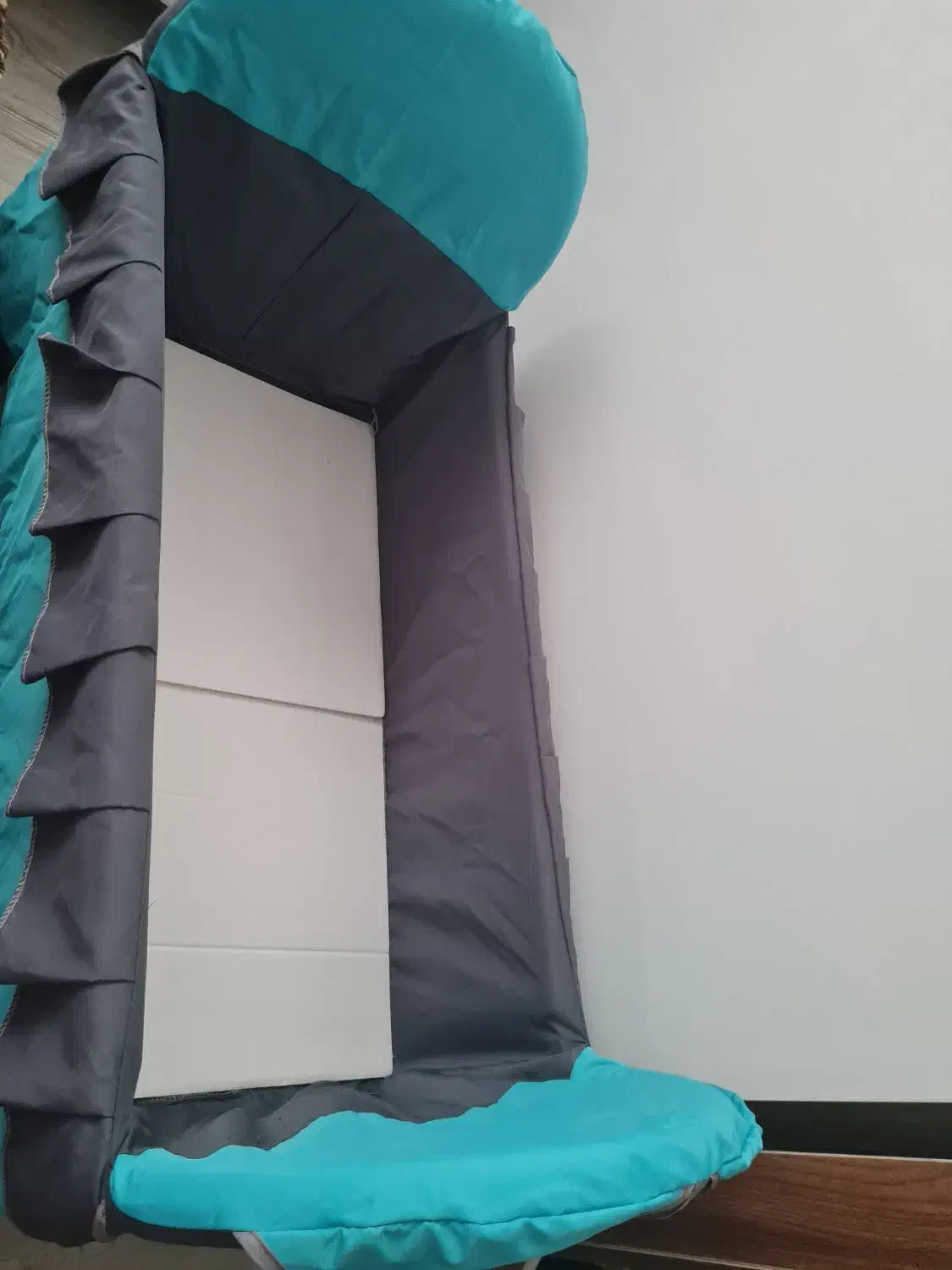 کنار مادر کودک|تخت و صندلی بچه|مراغه, |دیوار