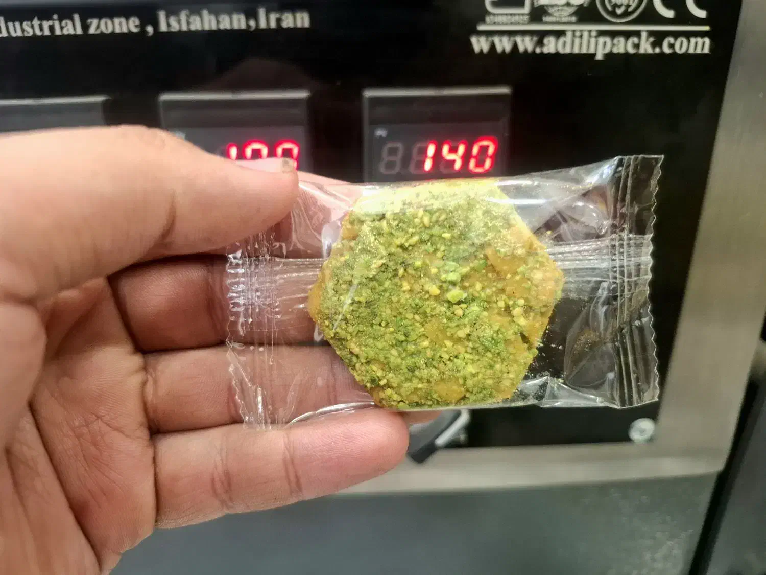 سوهان تک نفره کادویی و فله|خوردنی و آشامیدنی|قم, بیست متری ولیعصر|دیوار