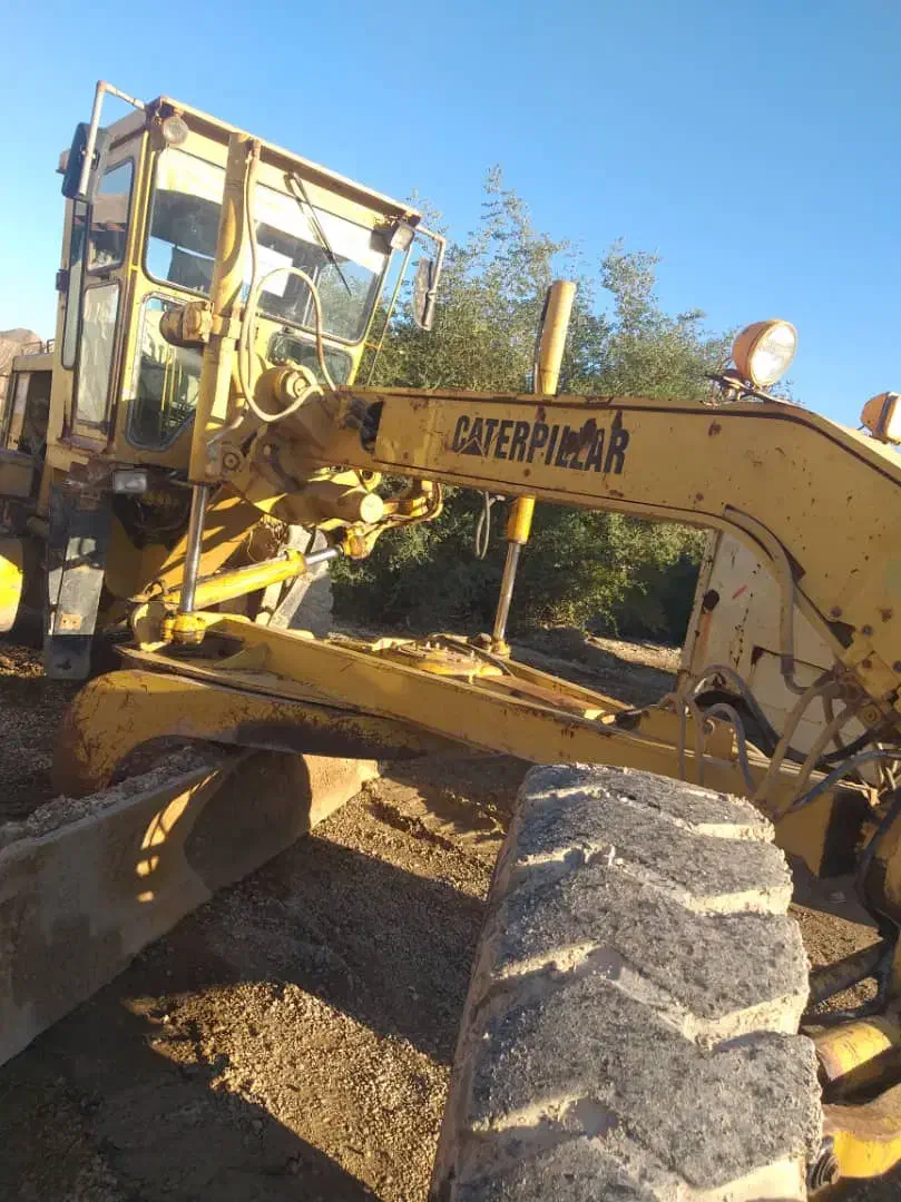 قطعات لودر و گریدر|خودرو سنگین|ری, شهادت|دیوار