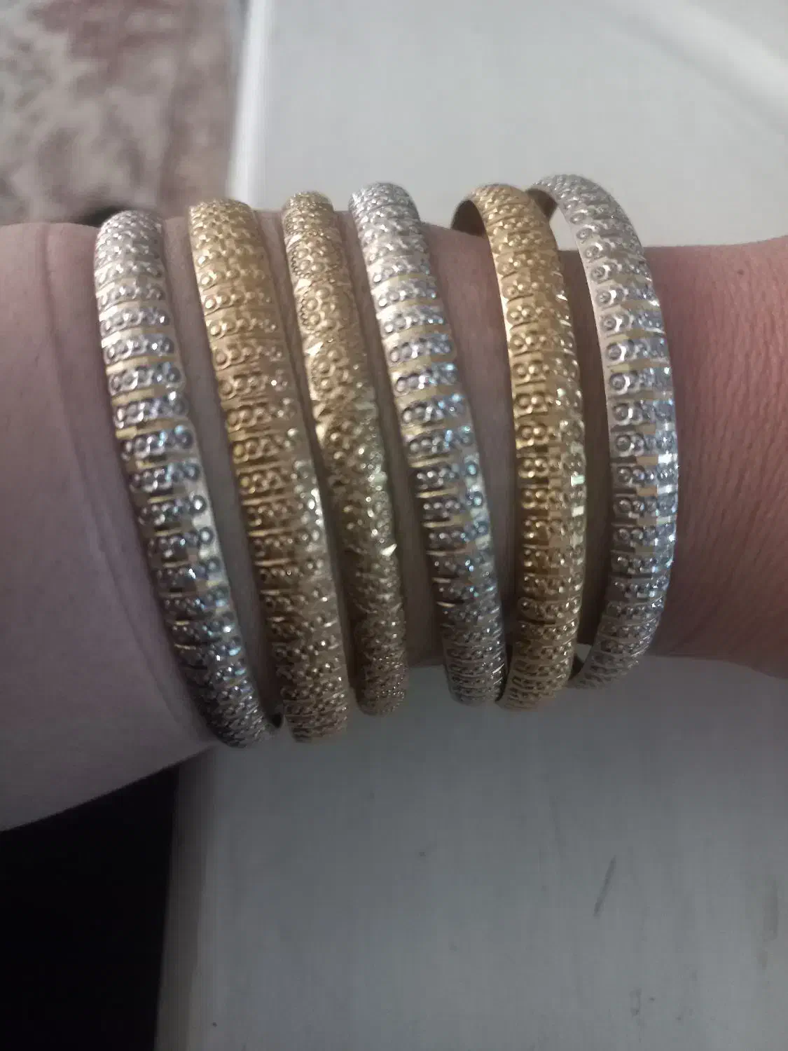 شش تا النگو ۲۸ گرم ۲۰۰ بالای فی|جواهرات|همدان, |دیوار