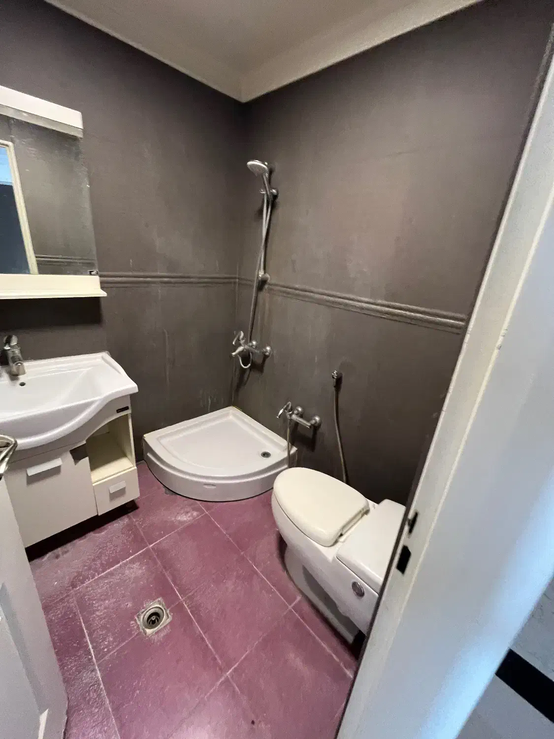 ۲۱۵متر زعفرانیه*دید تهران*خوش نقشه*تراس چیدمان