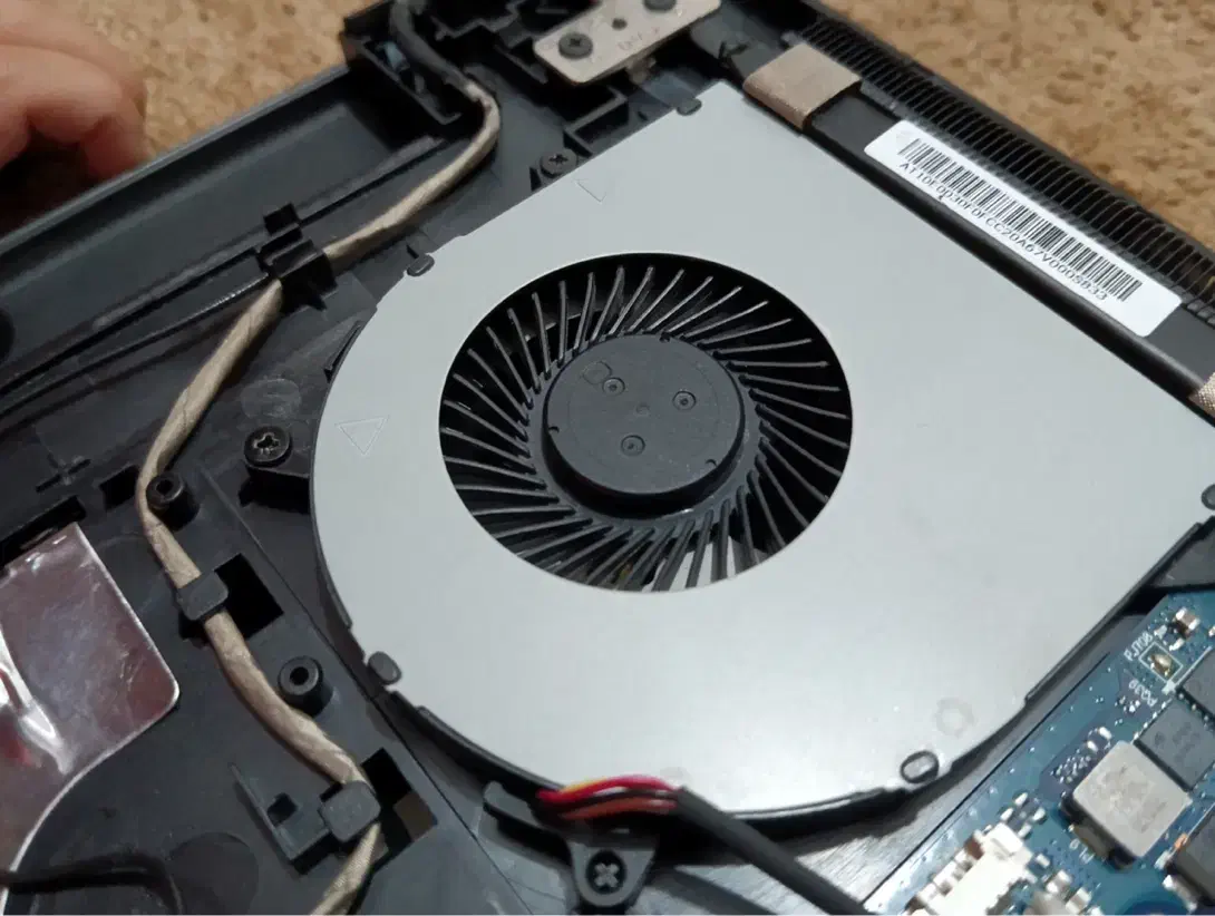 تعمیرات کامپیوتر لپتاپ نصب ویندوز.گارانتی ۹۰ روزه|خدمات رایانهای و موبایل|قم, حاج زینل|دیوار