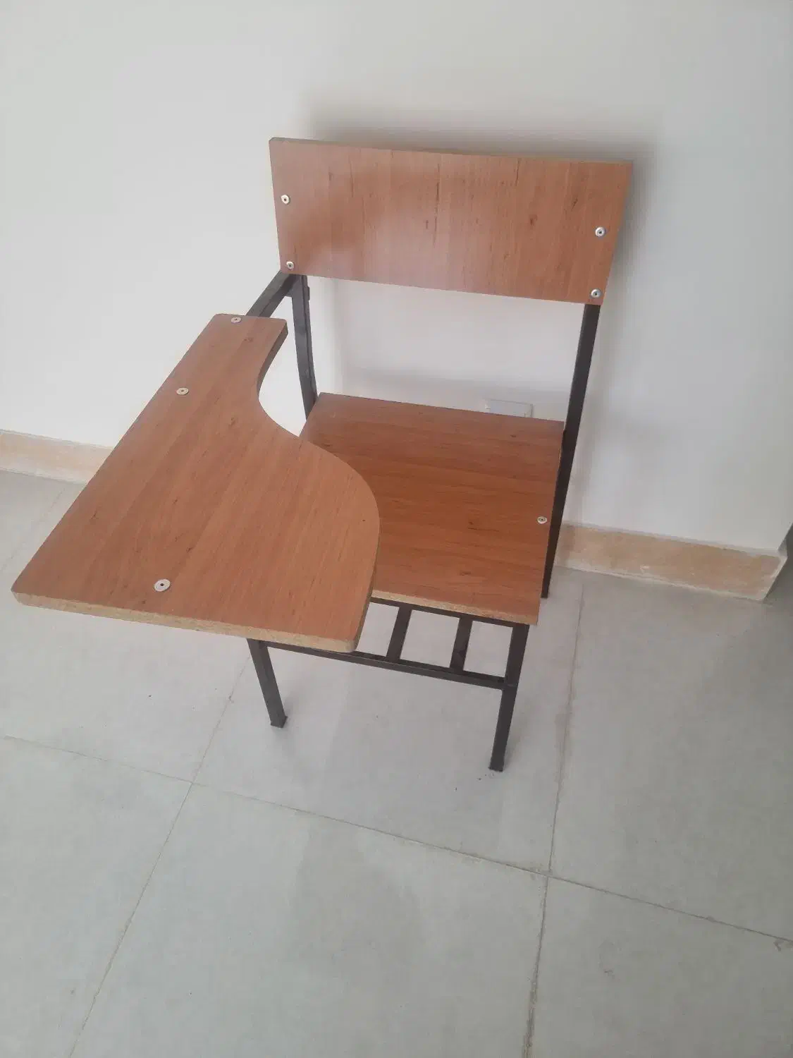 صندلی دانشآموزی|صندلی و نیمکت|بروجرد, |دیوار