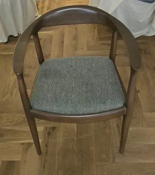 صندلی غذاخوری|میز و صندلی غذاخوری|چهاردانگه (تهران), |دیوار