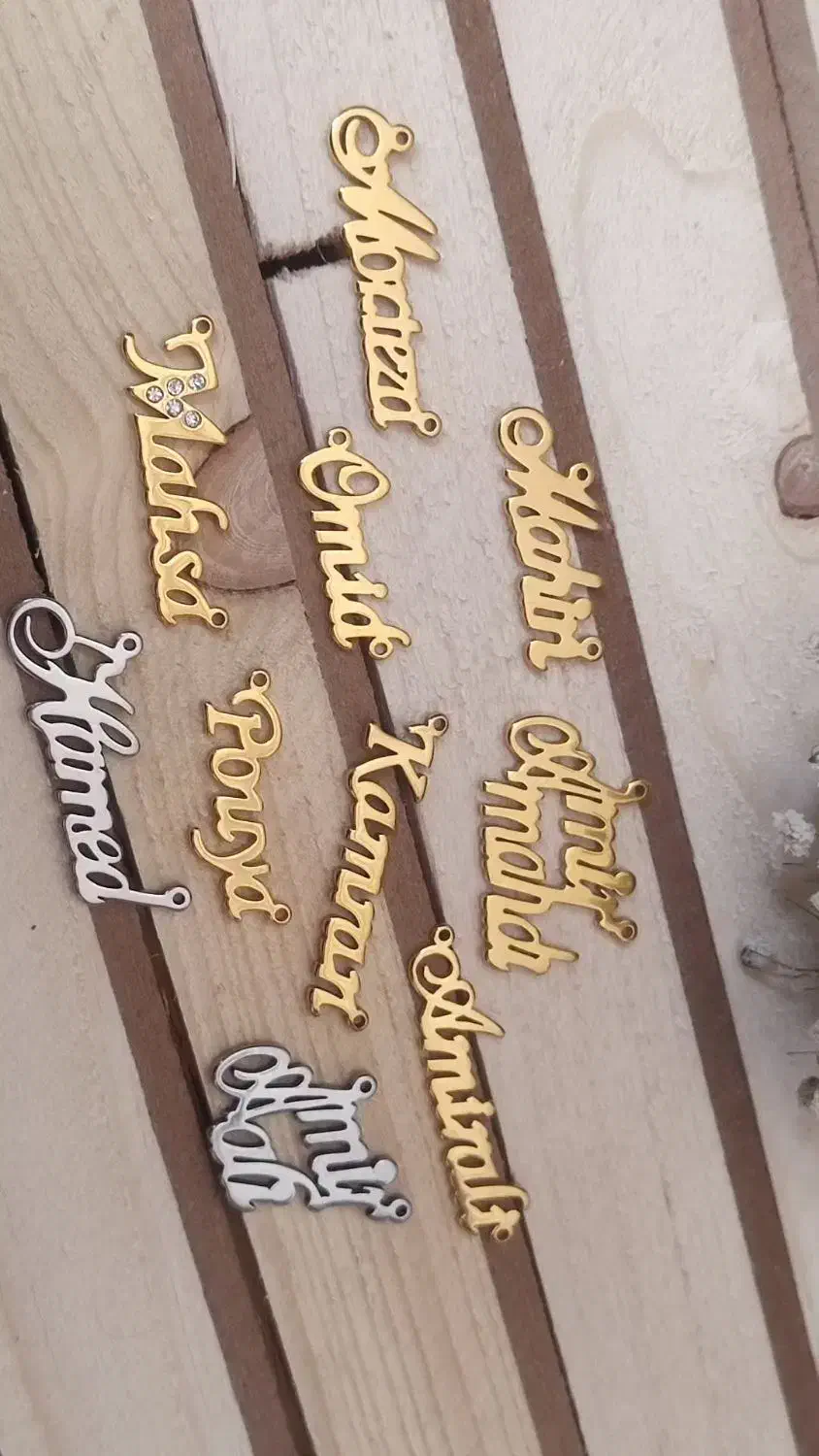 گردنبند. اسم فقط اسامی که گذاشتم موجوده و ساعت مچی|بدلیجات|بیرجند, |دیوار