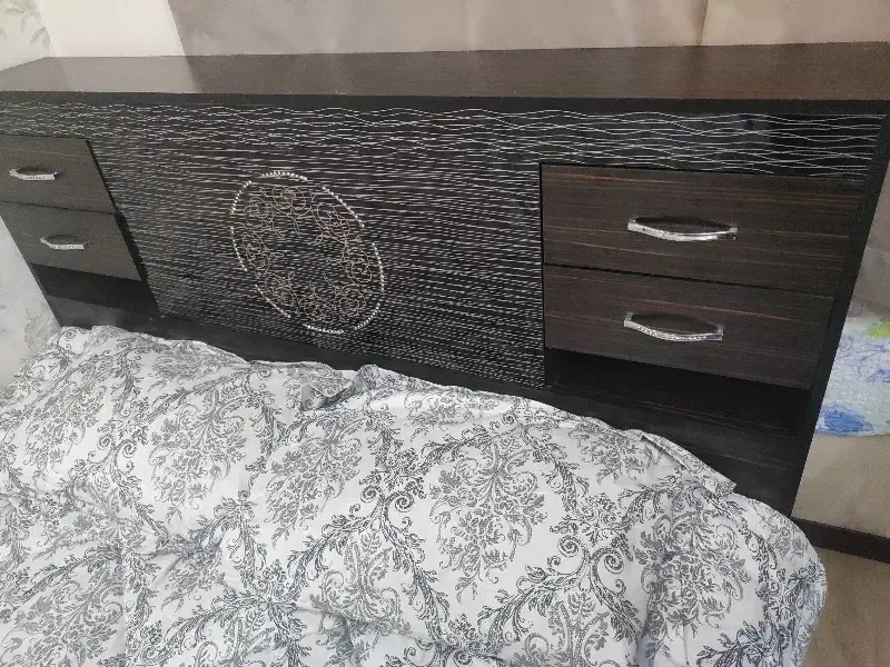 آینه دراور و تخت دو نفره|تخت و سرویس خواب|مشهد, آزادشهر|دیوار