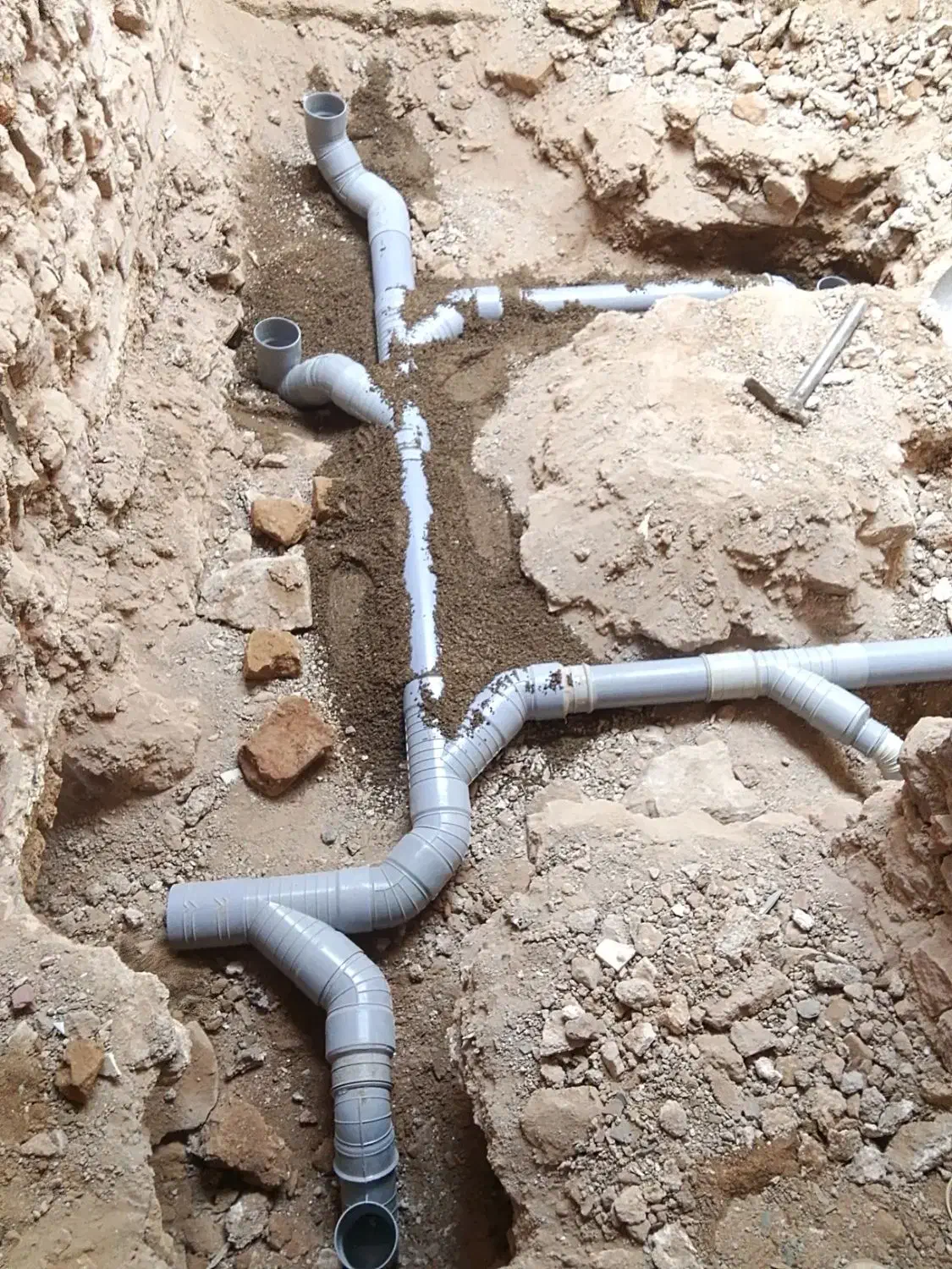 لوله کشی آب و فاضلاب نشتی گیری و کاشی کاری|خدمات پیشه و مهارت|زاهدان, |دیوار