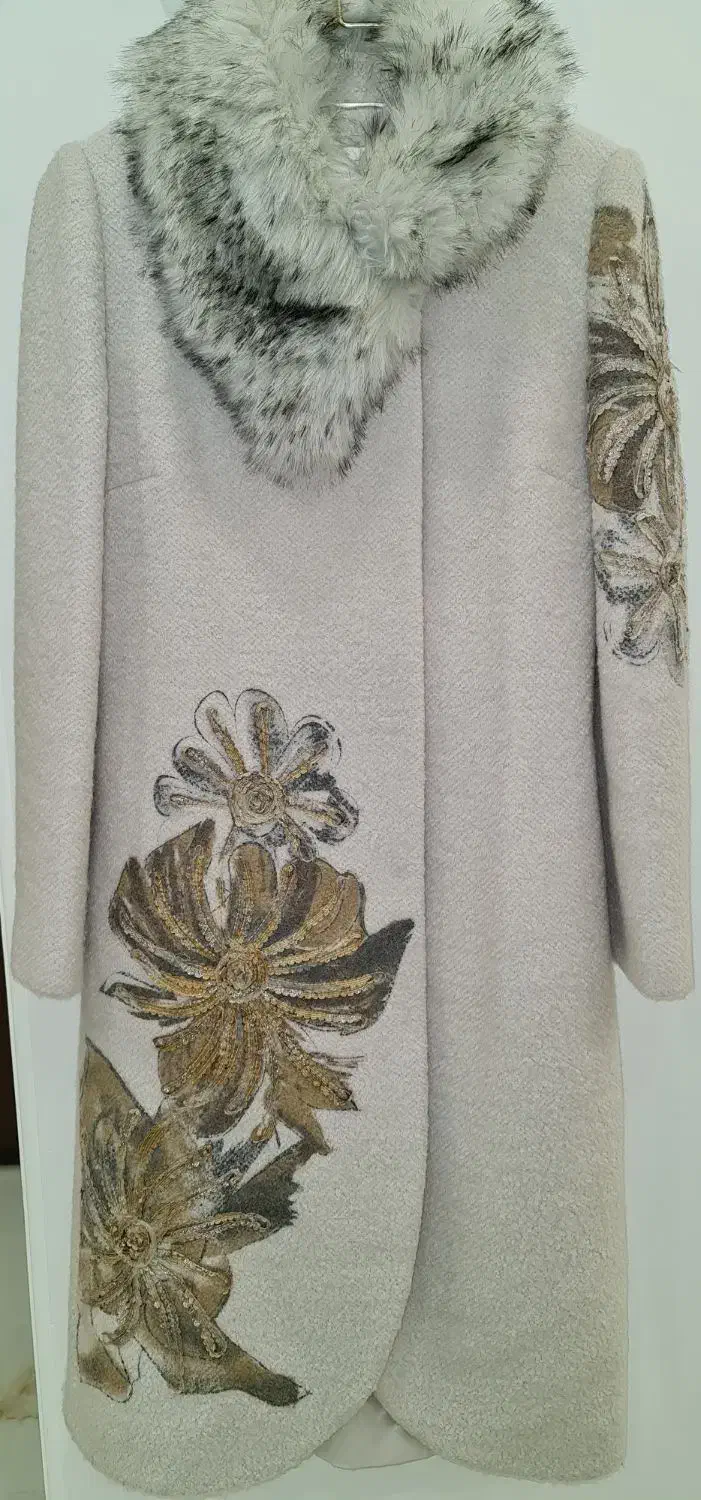 پالتو ترک سایز ۳۸ با گل های برجسته کاردست و یقه خز|لباس|قم, زنبیل آباد|دیوار