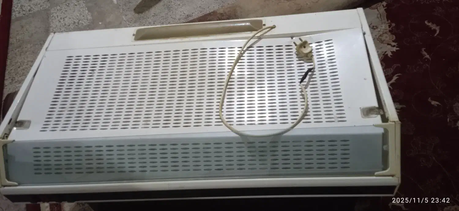 یک عدد هود|هود|ایلام, |دیوار