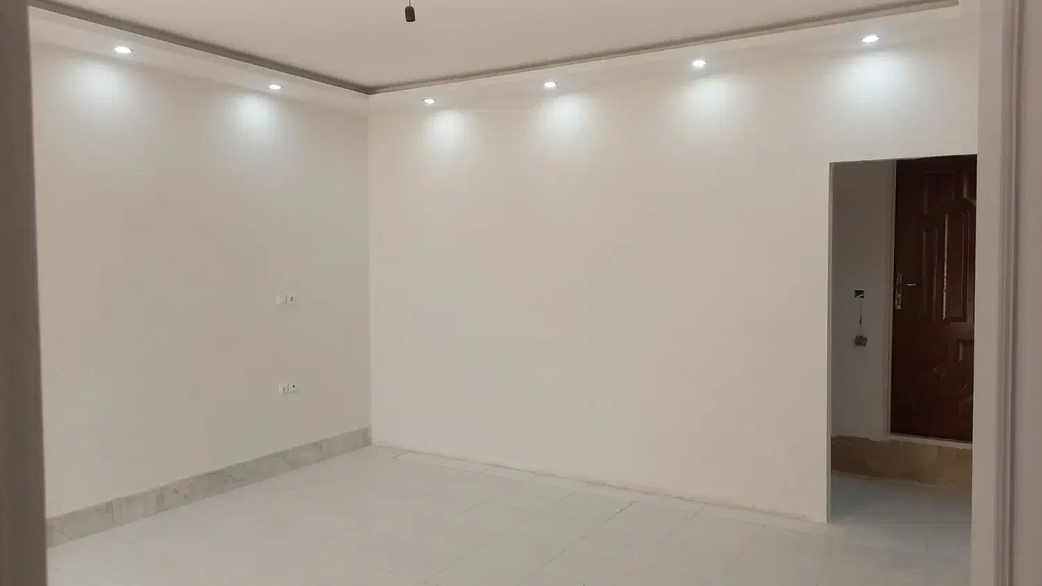 آپارتمان خ باهنر سند دار|فروش آپارتمان|اصفهان, دستگرده|دیوار