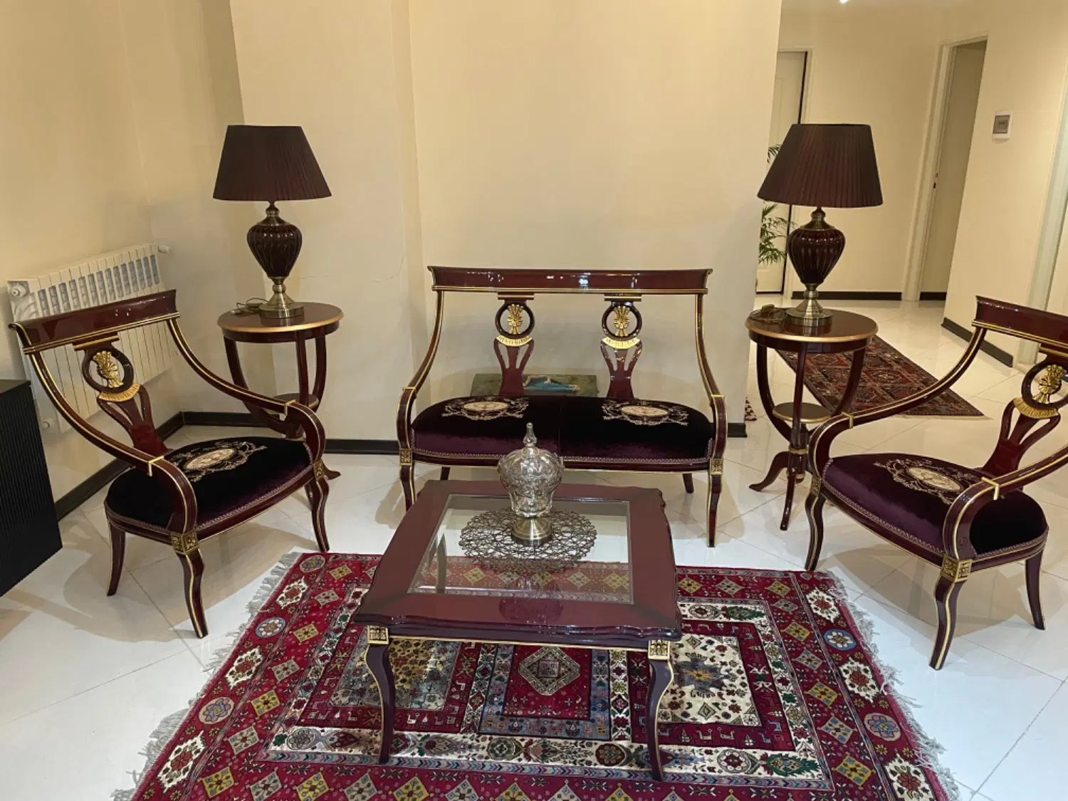 مبل کلاسیک + ناهارخوری ( بسیار تمیز در حد نو)|مبلمان خانگی و میز عسلی|تهران, شهرک کوهسار|دیوار