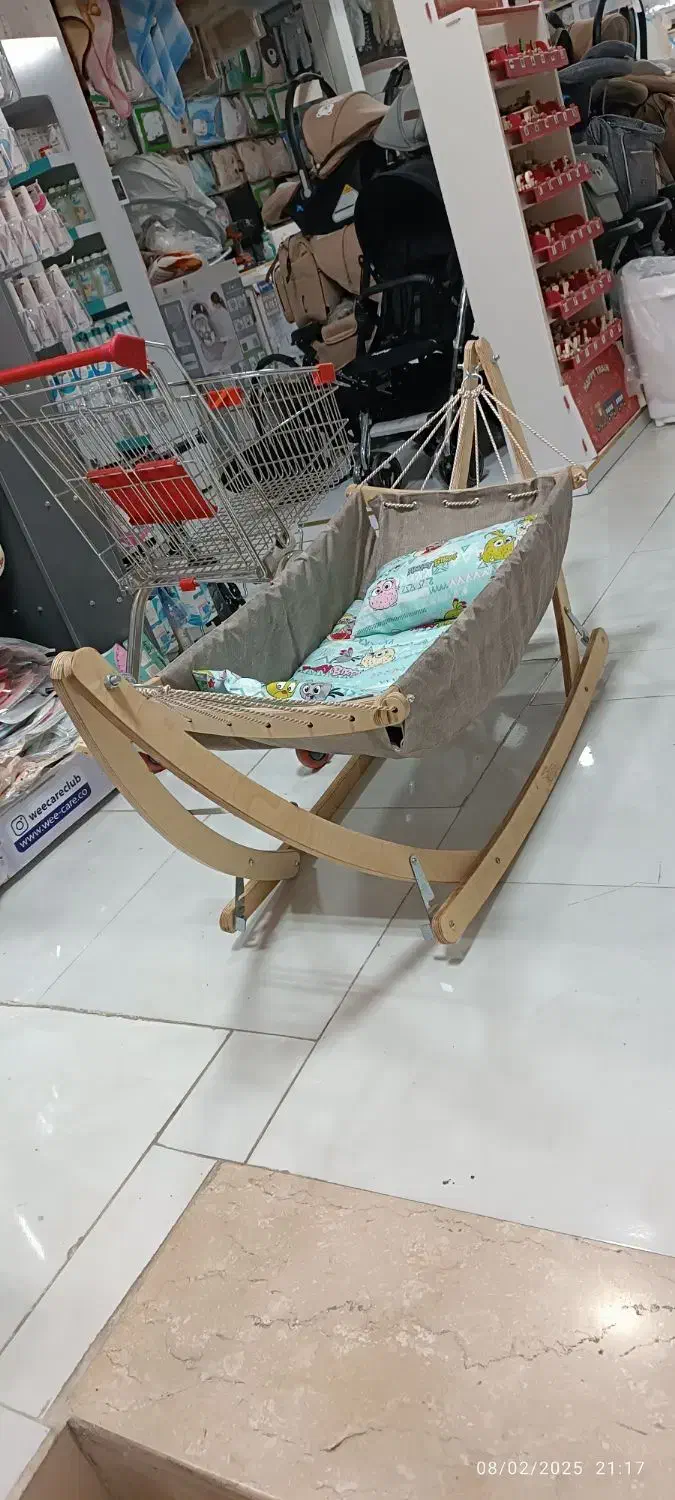 گهواره چوبی|تخت و صندلی بچه|اردبیل, |دیوار