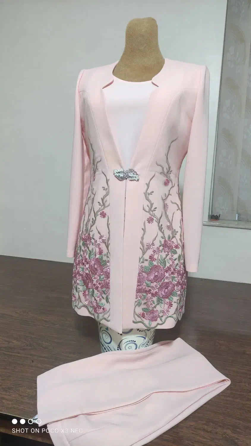 کت و شلوار مجلسی|لباس|صدرا-فارس, فاز ۱|دیوار