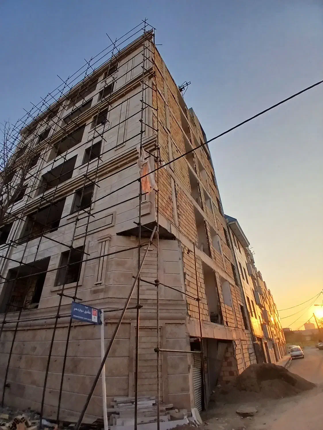 پیش فروش 115 متری 3 بهر در شهرک لاله باغ نرده|پیشفروش املاک|اسلامشهر, شهرک لاله|دیوار