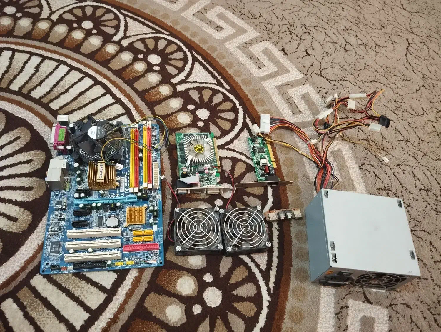 لوازم جانبی کامپیوتر|قطعات و لوازم جانبی رایانه|شیراز, کوشک میدان|دیوار