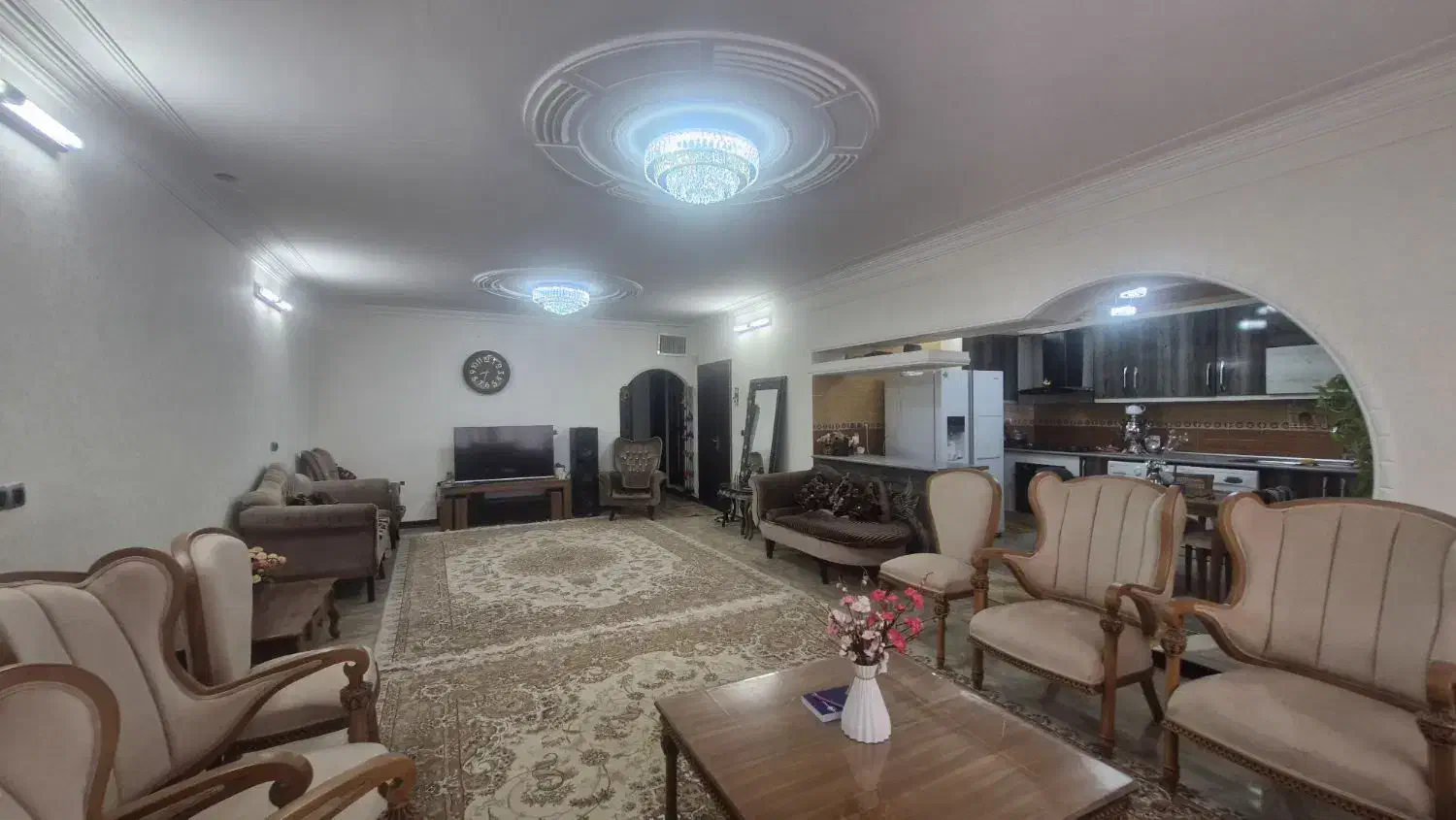 فروش منزل مسکونی ۱۳۸ متر زیر بنا ۱۷۸ متر با حیاط|فروش آپارتمان|گلپایگان, |دیوار