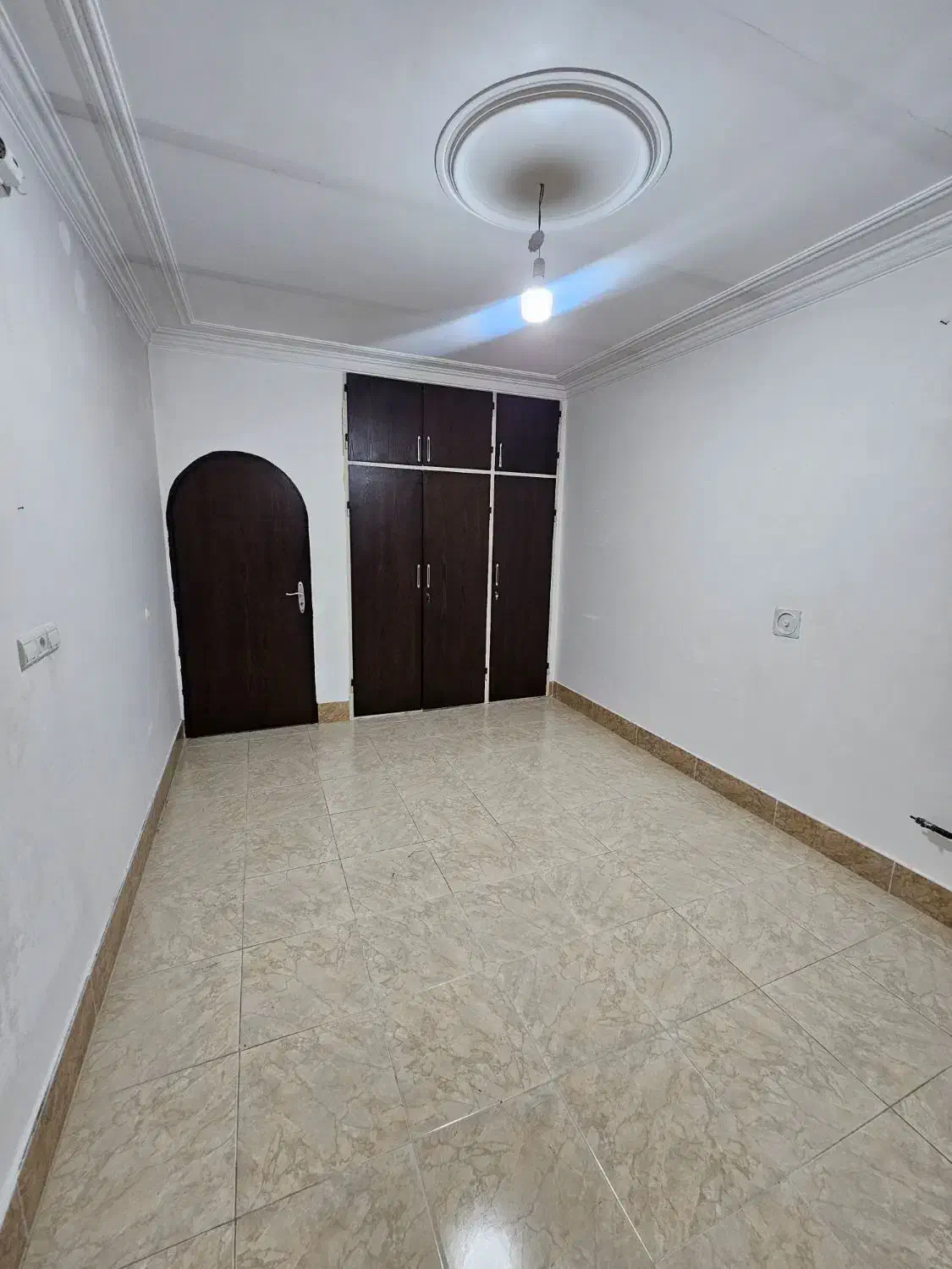 منزل مسکونی دو طبقه و یک سوئیت مجزا در طبقه ی سوم|فروش خانه و ویلا|کاشان, قطب راوندی|دیوار