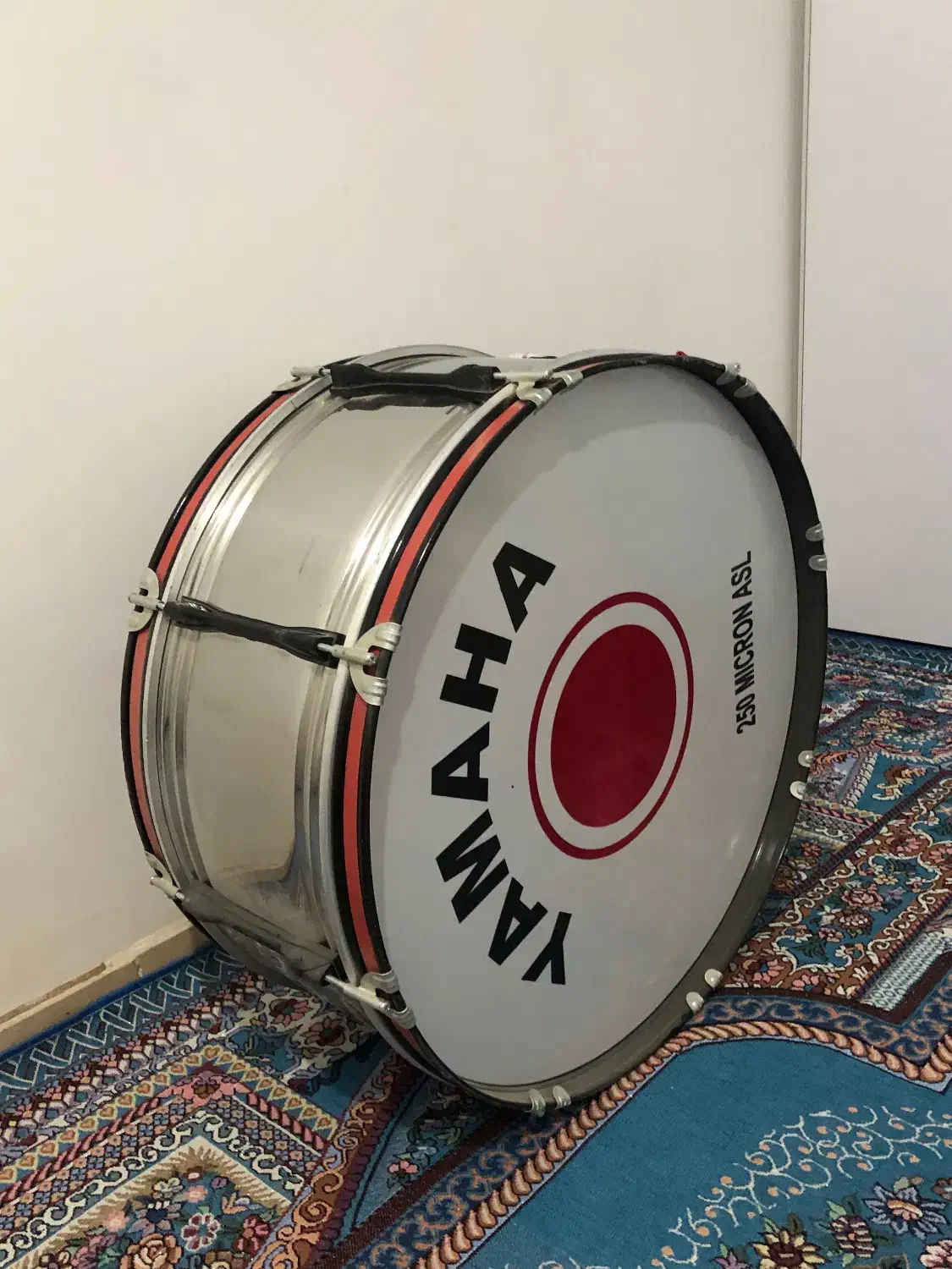 طبل|درام و پرکاشن|ایوان, |دیوار