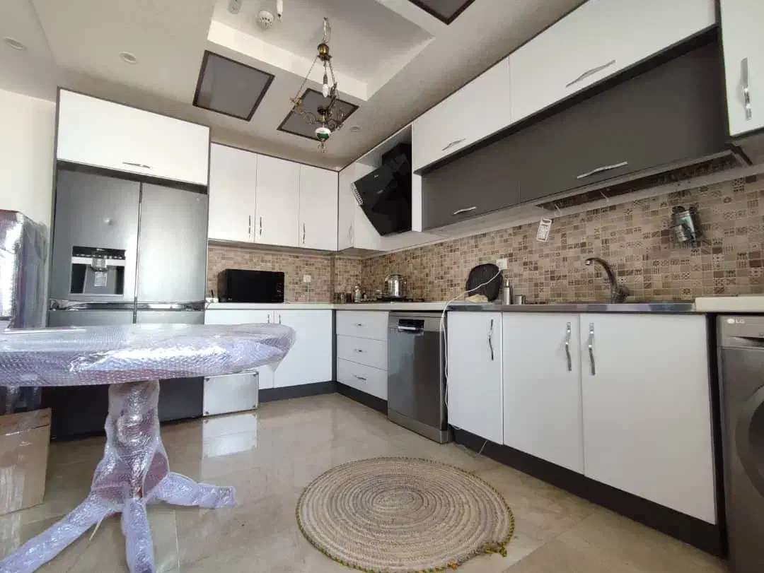 ۸۷ متر دو خوابه فول امکانات