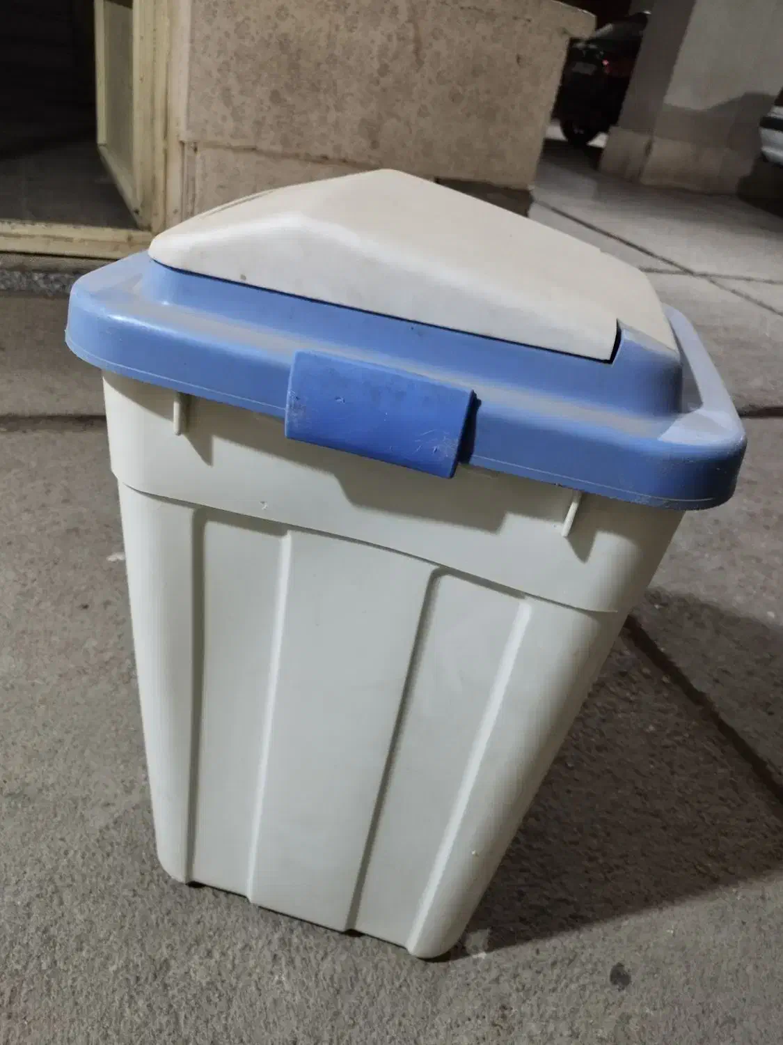 سطل زباله مواد اولیه محکم و با دوام|لوازم نظافت|ایلام, |دیوار