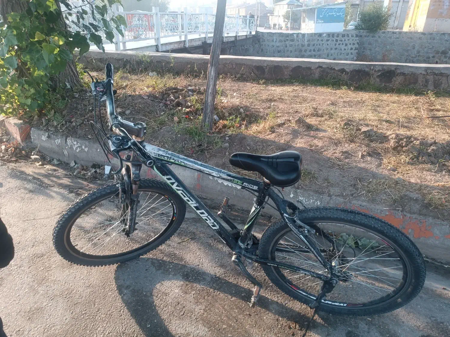 یک دوچرخه 26|دوچرخه، اسکیت، اسکوتر|خلخال, |دیوار