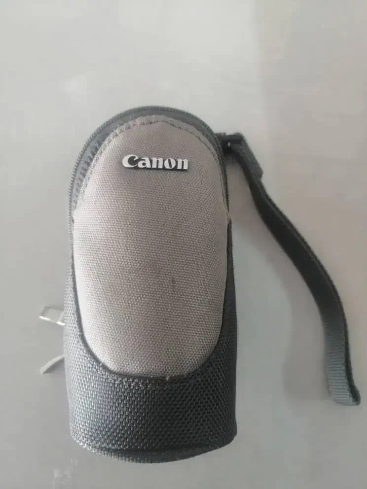 دوربین عکاسی و فیلمبرداری چند دستگاه با پایه|دوربین عکاسی و فیلم‌برداری|کرج, گلشهر|دیوار