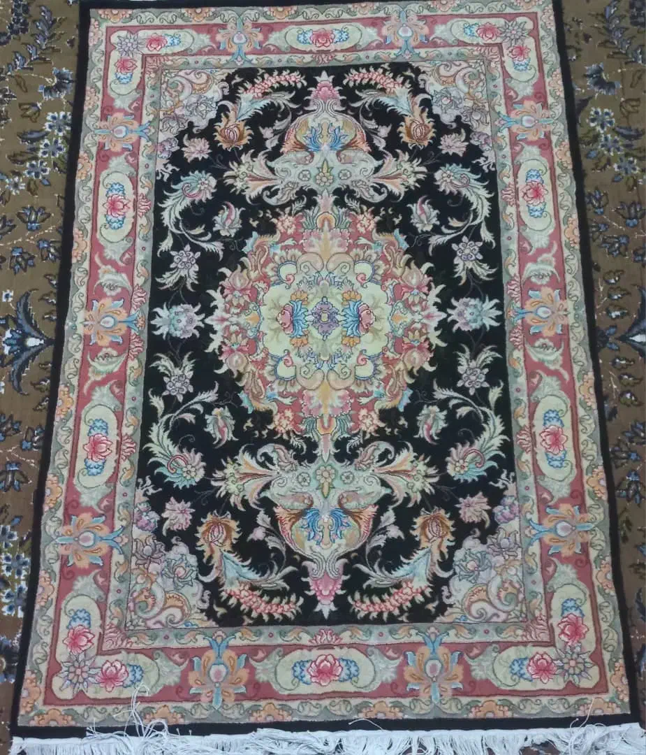 فروشی|فرش|فردیس, قریشی|دیوار