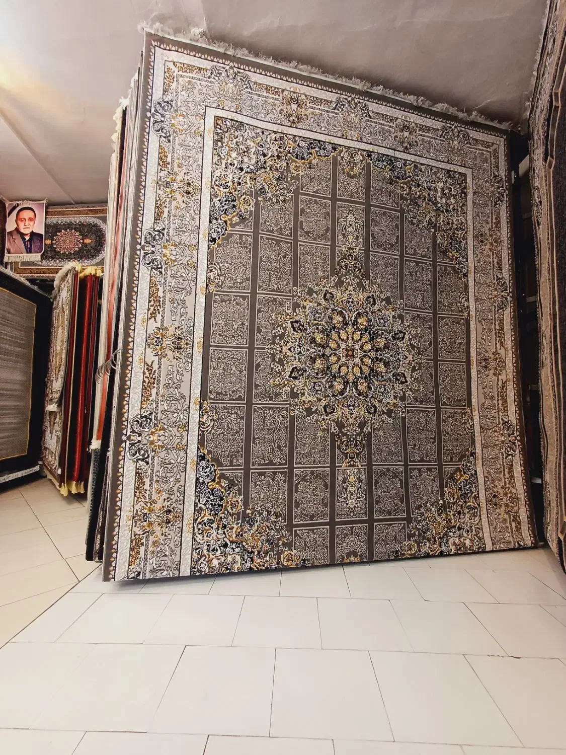 فرش مینیمال و اورانوس فیلی ۱۲و۶متری طلاب|فرش|مشهد, سیلو|دیوار