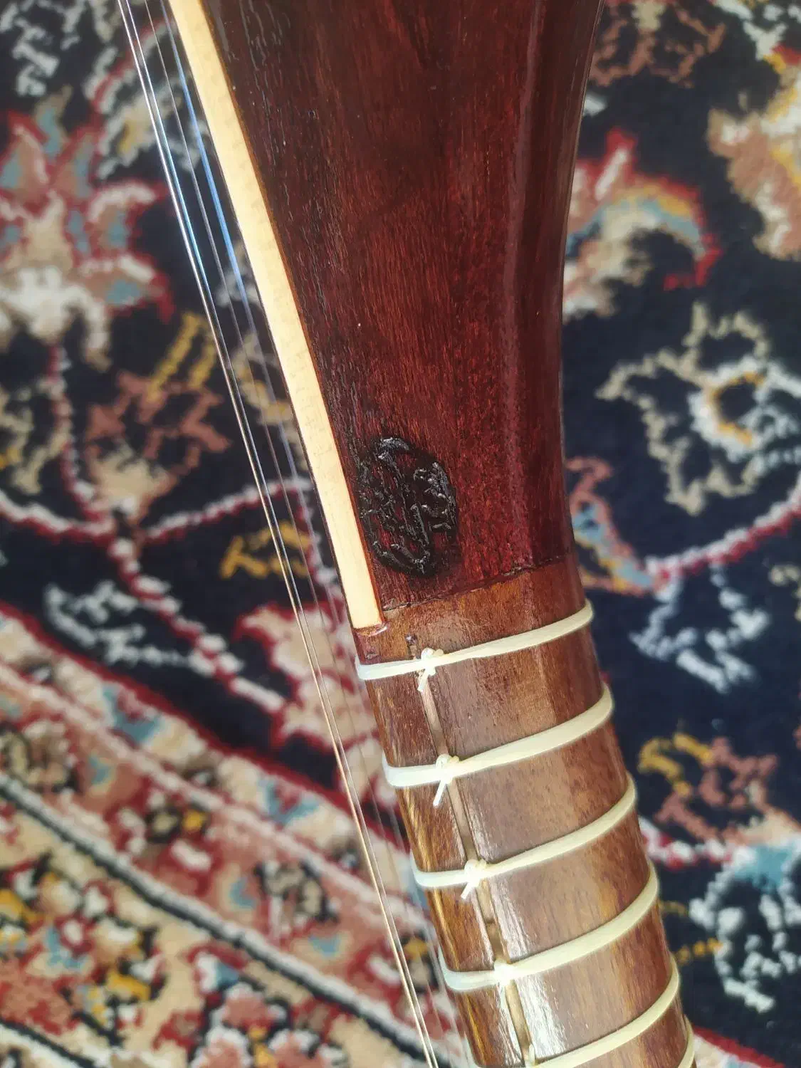 سه تار|سازهای سنتی|کرج, حصارک بالا|دیوار