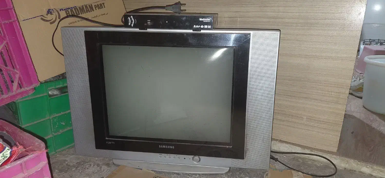 تلوزیون ۲۱ اینچ سامسونگ به همراه گیرنده|رایانه رومیزی|کرج, دهقان ویلا|دیوار