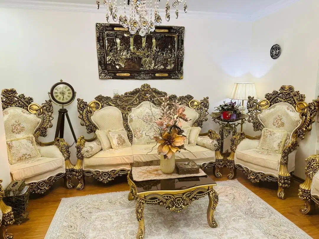 فوری فروشی مبل سلطنتی و میز ناهارخوری|مبلمان خانگی و میز عسلی|محمدشهر, عباس آباد|دیوار