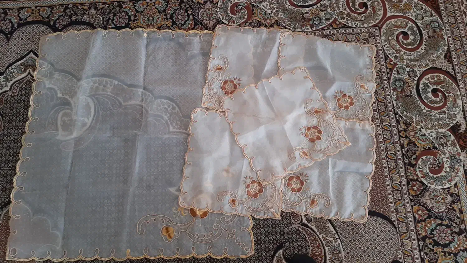 رومیزی حریر|پرده، رانر، رومیزی|اردبیل, |دیوار