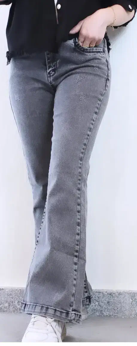 شلوار لی در تخفیف فقط ۶۵۰ تومن|لباس|مرند, |دیوار