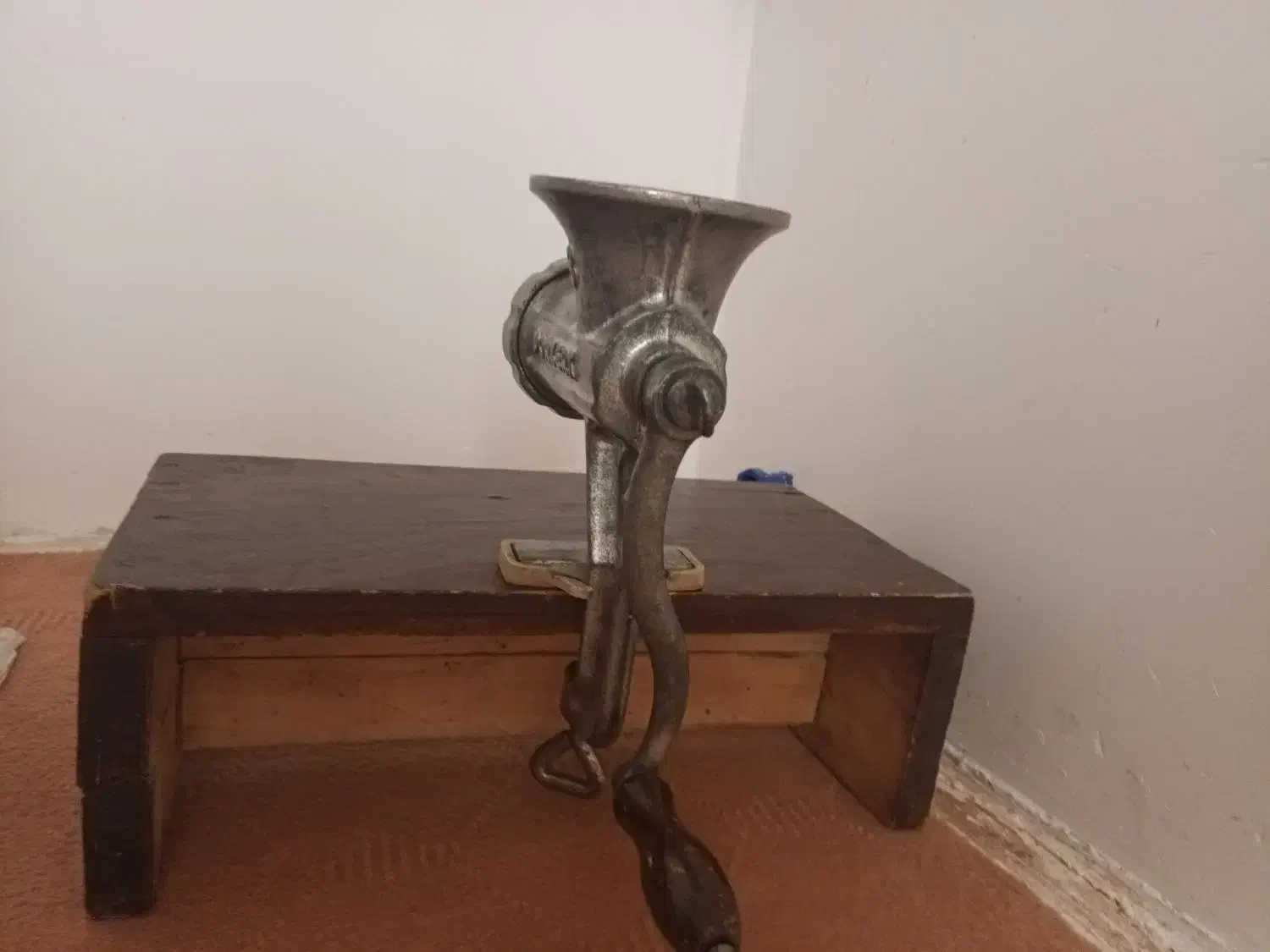 چرخ‌گوشت‌دستی‌درحدنو|سایر لوازم برقی|سراب, |دیوار