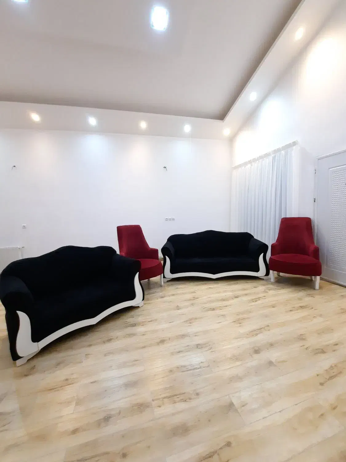 ی دست مبل|مبلمان خانگی و میز عسلی|قائمشهر, |دیوار