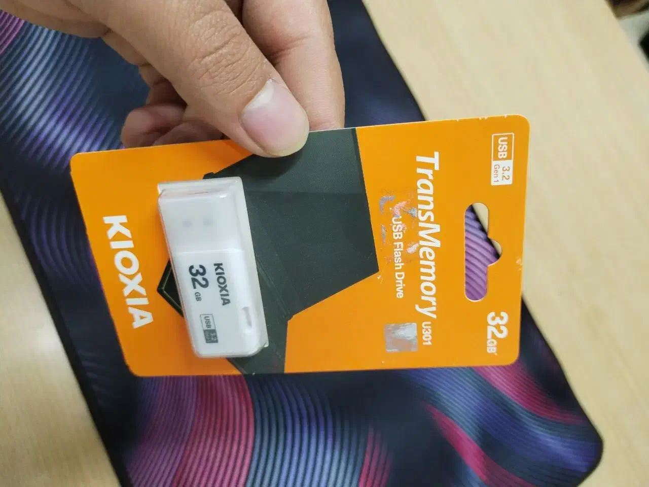 فلش 32 گیگ کیوکسا سرعت بالا گارانتی مادام|قطعات و لوازم جانبی رایانه|شیروان (خراسان), |دیوار