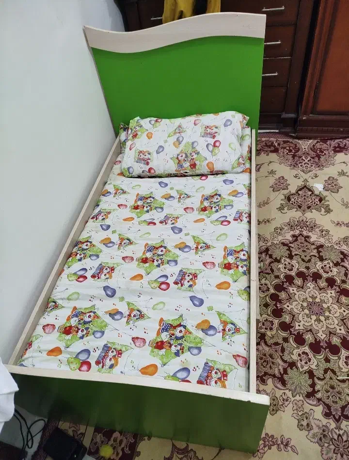 تخت کودک اسپرت|تخت و صندلی بچه|قم, شهدا|دیوار