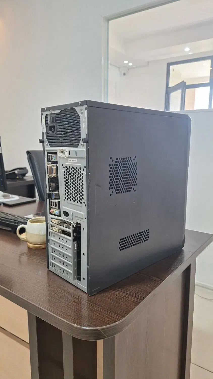 سیستم اداری نسل ۹|رایانه رومیزی|قم, جهان بینی|دیوار