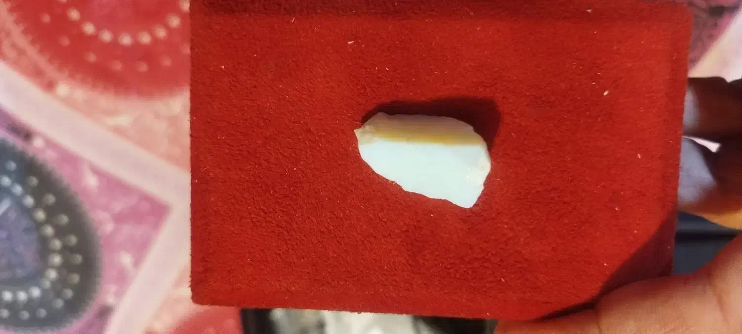 اوپال کهکشانی|جواهرات|شیراز, غدیر جنوبی|دیوار