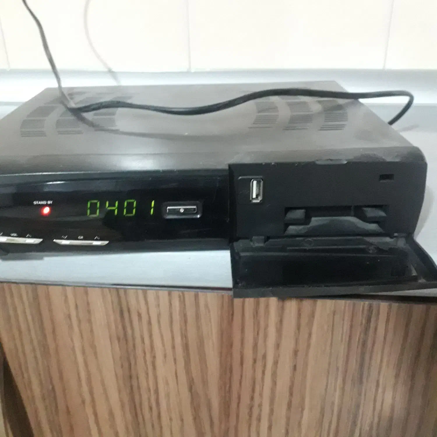 دو عدد دستگاه|پخشکننده DVD و ویدیو|اصفهان, هفتون|دیوار