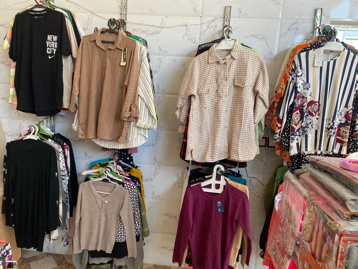 فروش یکجای،کل اجناس و لوازم مغازه لباس فروشی|فروشگاه و مغازه|اهر, |دیوار