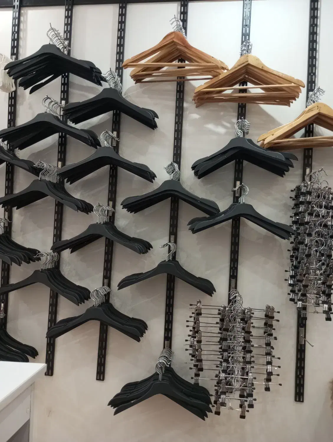 رگال و چوب لباسی گیره دار|فروشگاه و مغازه|جم, |دیوار