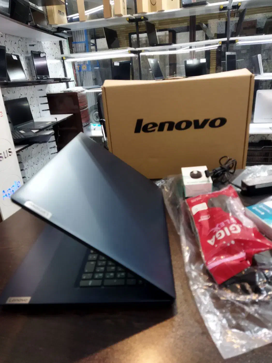 لپتاپ17اینچ لنووcori5 نسل10گرافیکiris xe|رایانه همراه|شهرکرد, |دیوار