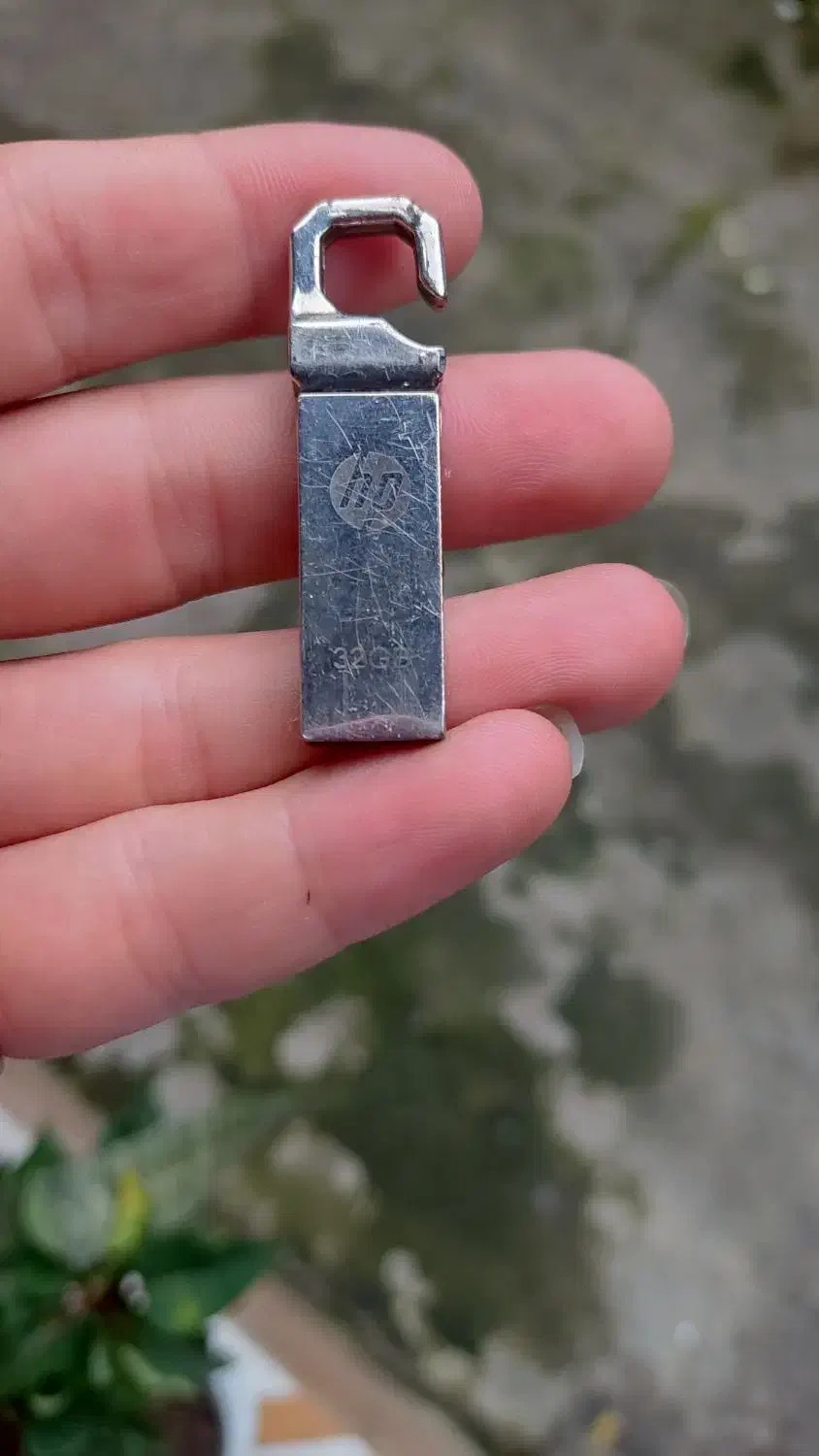 فلش 32گیگ hp کار کرده|لوازم جانبی موبایل و تبلت|فومن, |دیوار