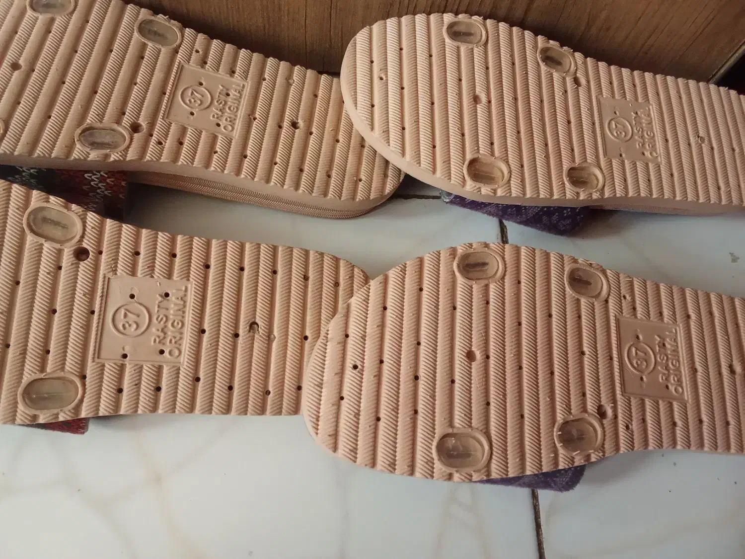 دمپایی جنس خوب|کیف، کفش، کمربند|اشتهارد, |دیوار