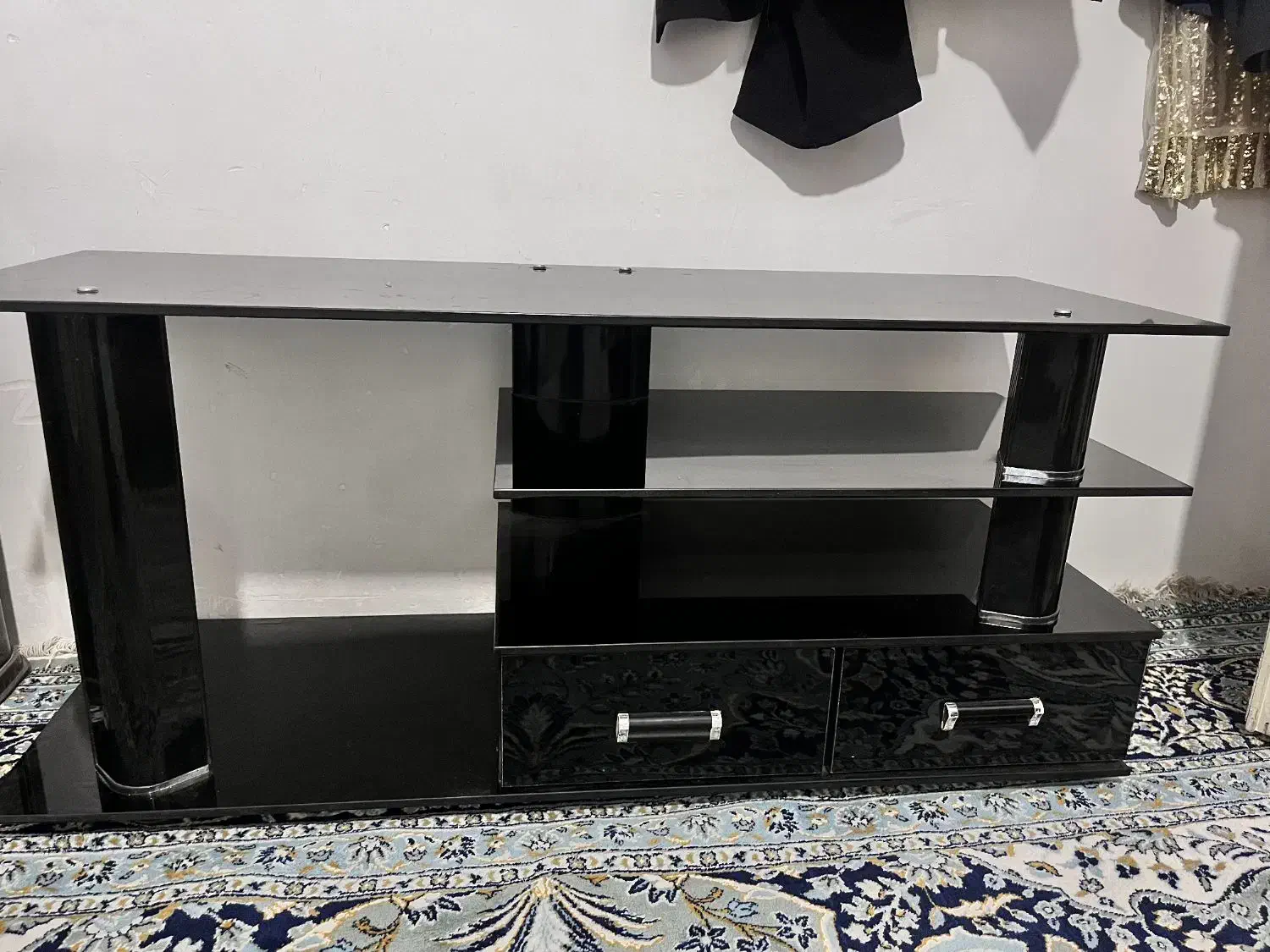 میز تلوزیون شیشه ای|میز تلویزیون|میانه, |دیوار